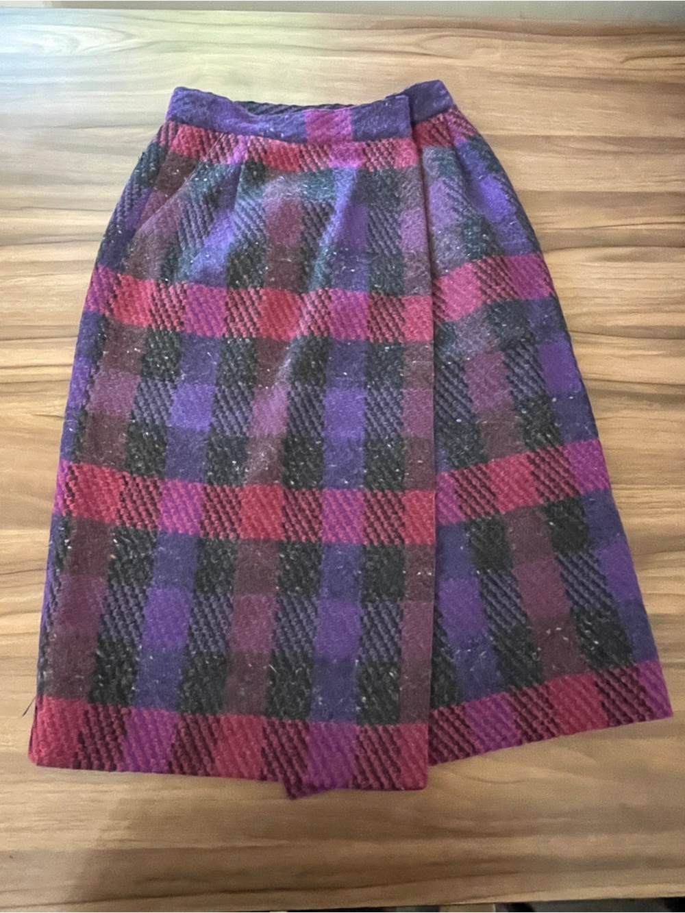 Vintage Christian Dior Wool Purple and Magenta Plaid Midi Wrap Skirt 4